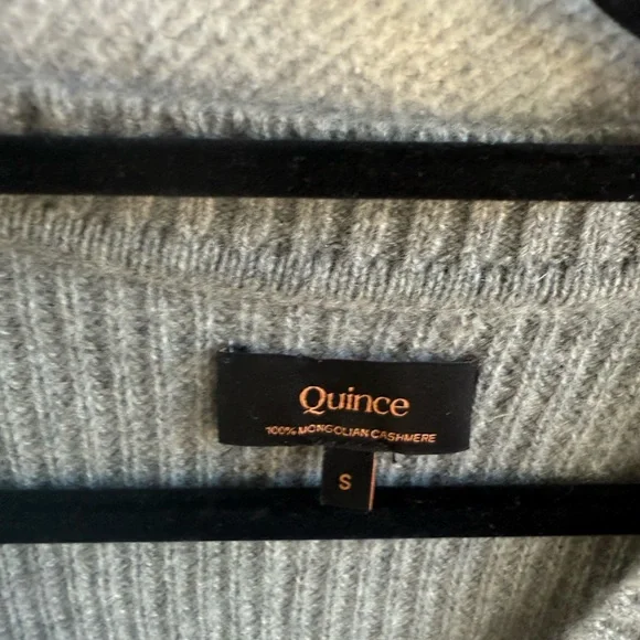 Mongolian Cashmere Fisherman Sweater Vest Quince - Picture 2 of 3